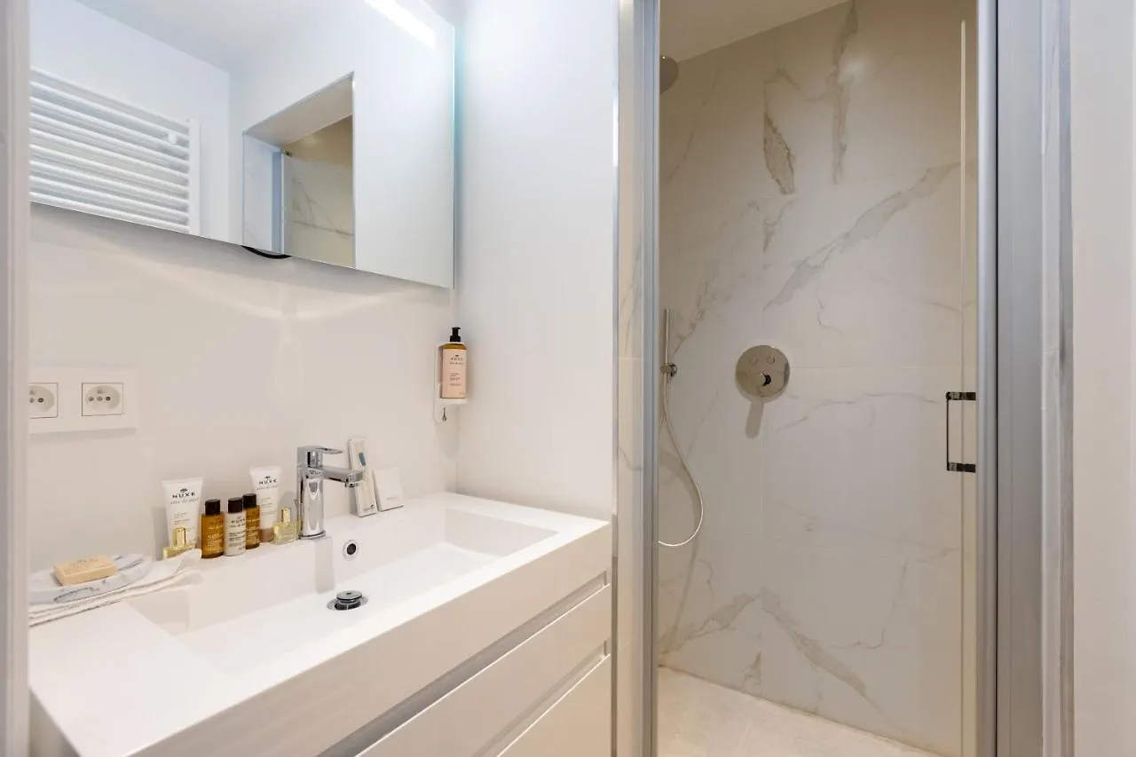 Sweett - De Brouckere Apartment Brussels